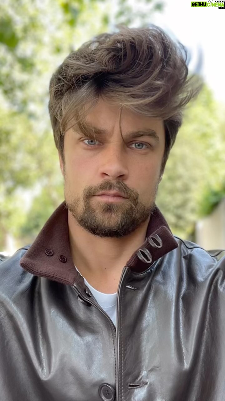 Raphael Sander Instagram - When we’re talking about leather jacket, there’s only one brand! @avileatherdenmark . . @ctalentmanagement . . #leatherjacket #actorlifestyle #malemodel #shootoftheday #avileatherdenmark #ctalentmanagement #londonuk #atorbrasileiro #brazilianactor #jaquetadecouro London, United Kingdom