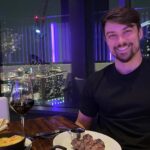 Raphael Sander Instagram – Monday night dinner! What a treat! Wonderful food and service! 🥂🫶🏼
.
@eatstk @ctalentmanagement 
.
.
#eatstk #eatstklondon #stakehouse #ctalentmanagement #stratfordlondon #londonlife #brazilianactor #londresparabrasileiros #atorbrasileiro STK Rooftop – Stratford