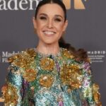 Raquel Sánchez Silva Instagram - Gracias a todos mis compañeros en la gala de los Premios Iris 25 Aniversario. Fue un auténtico privilegio presentar con vosotros este evento para celebrar la televisión. @luislarrodera @joaquinprat @robertolealg y @rodrigo_vazquezr os adoro!! @sonsolesonega que no pudo estar, ¡te echamos de menos, querida! Lo pasamos genial! ¡Enhorabuena a todos los premiados ( sobre todo a ti, Roberto Leal, siempre tan buen compañero y amigo) y a mi admirado Pedro Piqueras después de esa preciosa ovación. Noche mágica. Noche de tele. Gracias a la @academiadetv por contar conmigo y a @jorgevazquezestudio por el traje que fue un rotundo éxito. Sandalias doradas maravillosas de @luisonofreofficial y las preciosas joyas de @marquisejoyeria . LOVE FOREVER