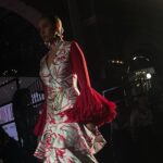 Raquel Sánchez Silva Instagram - @maestroscostura siempre apoya la moda española allá donde esté y, desde luego, esta semana está en Sevilla en @pasarela_weloveflamenco . Un abrazo y todas las felicitaciones para mi amiga @laurasanchezofi por su empeño y su trabajo constante para un evento de referencia para la moda flamenca. Gracias por invitarme a participar como jurado del premio a los jóvenes diseñadores. Felicidades a Nazaret Villanueva por esa colección preciosa que te ha hecho ganadora y a Carmina Fernández por sorprendernos con tu creatividad. A todos los participantes, enhorabuena por el esfuerzo, es un importante paso más. Y gracias también a mi querida @cristinagarcia_moda por esperarme en el @hotelalfonsoxiii con tus maravillosos vestidos y esta falda que no voy a olvidar. 👏🏻👏🏻👏🏻👏🏻👏🏻👏🏻¡enhorabuena a todos!!