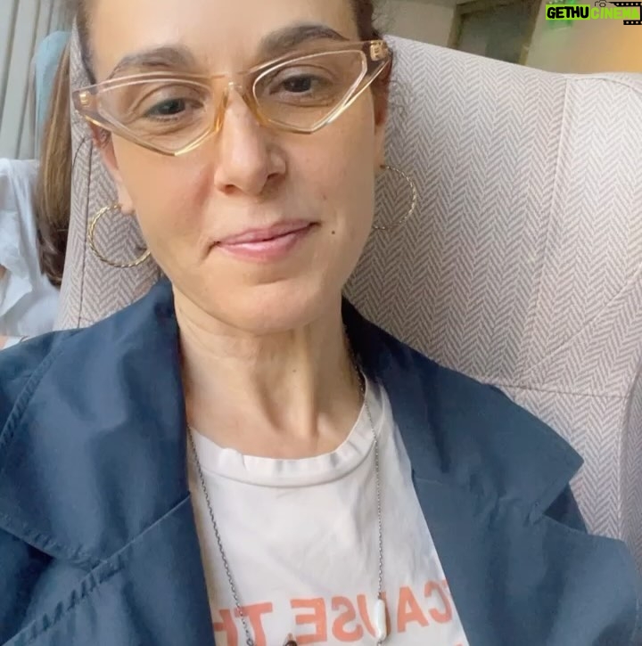 Raquel Sánchez Silva Instagram - Nos vamos a Uruguay!! Otro país que visitar juntos. Y van unos cuantos. Conocer el mundo mientras las Navidades pasan… Dos años después, en nuestra otra casa, con un pie en Argentina y otro en Uruguay. Cruzamos el Río de la Plata!!!! @matutedumont Gooooooooooo!!!