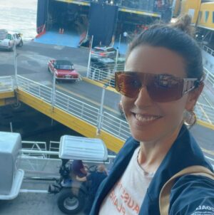 Raquel Sánchez Silva Instagram - Nos vamos a Uruguay!! Otro país que visitar juntos. Y van unos cuantos. Conocer el mundo mientras las Navidades pasan… Dos años después, en nuestra otra casa, con un pie en Argentina y otro en Uruguay. Cruzamos el Río de la Plata!!!! 
@matutedumont 
Gooooooooooo!!!