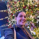 Raquel Sánchez Silva Instagram - Mañana de circo! Maravilla. Cada año se superan. Es una tradición navideña para toda la familia. Gracias a @productoresdesonrisas por la experiencia @circlassica . Viva el circo y vivan los artistas circenses! Talento, entrega y magia!!! Y gracias @bego.sf por estar siempre!!!
