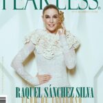Raquel Sánchez Silva Instagram - F E A R L E S S • I N V I E R N O 23/24 🌲🫧✨❄️ FLOR de Invierno. Láminas de HIELO. La fragilidad de un frío ATARDECER que recuerda que el COMIENZO está a la vuelta de la esquina. La POESÍA de la finura de cada RAMA. BLANCAS sendas. Para GIL DE BIEDMA, diciembre es un JARDÍN y una plaza hundida en la ciudad. Para A. GAMONEDO, enero sabe a FRUTAS agrias. Bienvenido al nuevo año y un nuevo @fearlessartmagazine Una edición que @raquelsanchezsilva ha titulado como . No la arranquemos. Ya lo dijo SHELLEY, si el INVIERNO ha llegado, la PRIMAVERA no tardará más. Aquí la tan esperada portada de la edición de papel de invierno, cuya producción tuvo lugar en pleno rodaje de la nueva temporada de @maestroscostura Y que pretende ser un homenaje a 4 grandes maestros de la costura, unidos por la marca España y las flores (@palomospain , @maria_escote , @lorenzocaprile y @mariano__moreno ). ✍🏽 Raquel posa para @rmarotopolo enfundada en un total look de @palomospain y concede una de sus entrevistas más profundas a la periodista y amiga @ysacristan . . . Asistente de fotografía @rassebastian_ph Estilista @noeliavillaverdestylist MUAH @joelbittencourt Agradecimientos: @shineiberia @abarra_res y @thenewsroomofficial 🗞️Desde el martes 27.