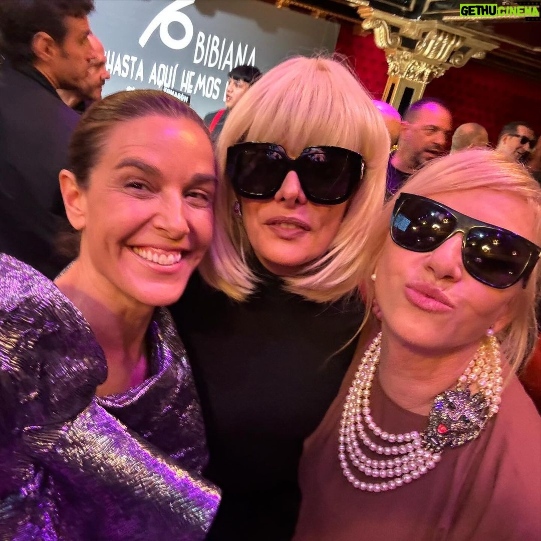 Raquel Sánchez Silva Instagram - Ayer esta mujer impresionante, bella, generosa, alegre y arrolladora celebró su cumpleaños y todos sus amigos estábamos modo celebrar la vida. Porque eso es @thedevilisawoman : LA VIDA en mayúsculas. Te quiero Bibiana y es una suerte tenerte cerca y celebrar el contar con esa cabeza privilegiada tan cerca de mí. Te quiero ❤️.