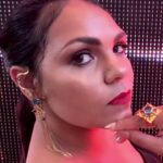 Rarriwuy Hick Instagram - Obsessed with my Logies makeup and hair by @carlasakrzewski & custom made jewellery by @haloandhurt . Notice the Ruby’s just for Ruby.