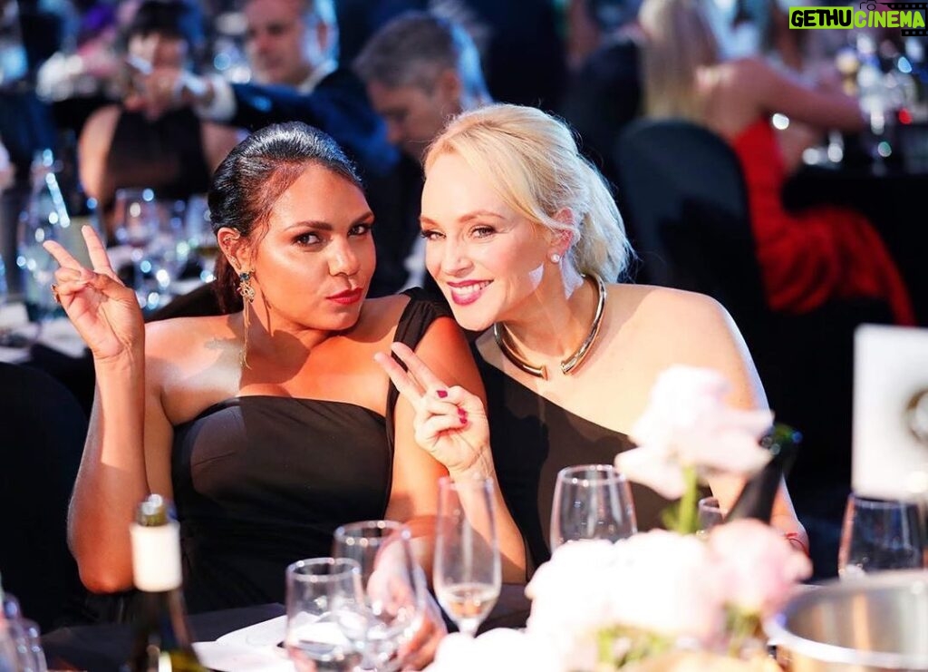 Rarriwuy Hick Instagram - How many friends do you need to call it a party? Two ✌️ @tvweekmag #TVWEEKLogies