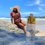 Rarriwuy Hick Instagram - Thank you to the beautiful @dantastic_hair for gifting me this lovely Tongan coconut oil by @feniu #melaninmagic #feniu 🌺🐚🌊🌿💚🐬🦋
