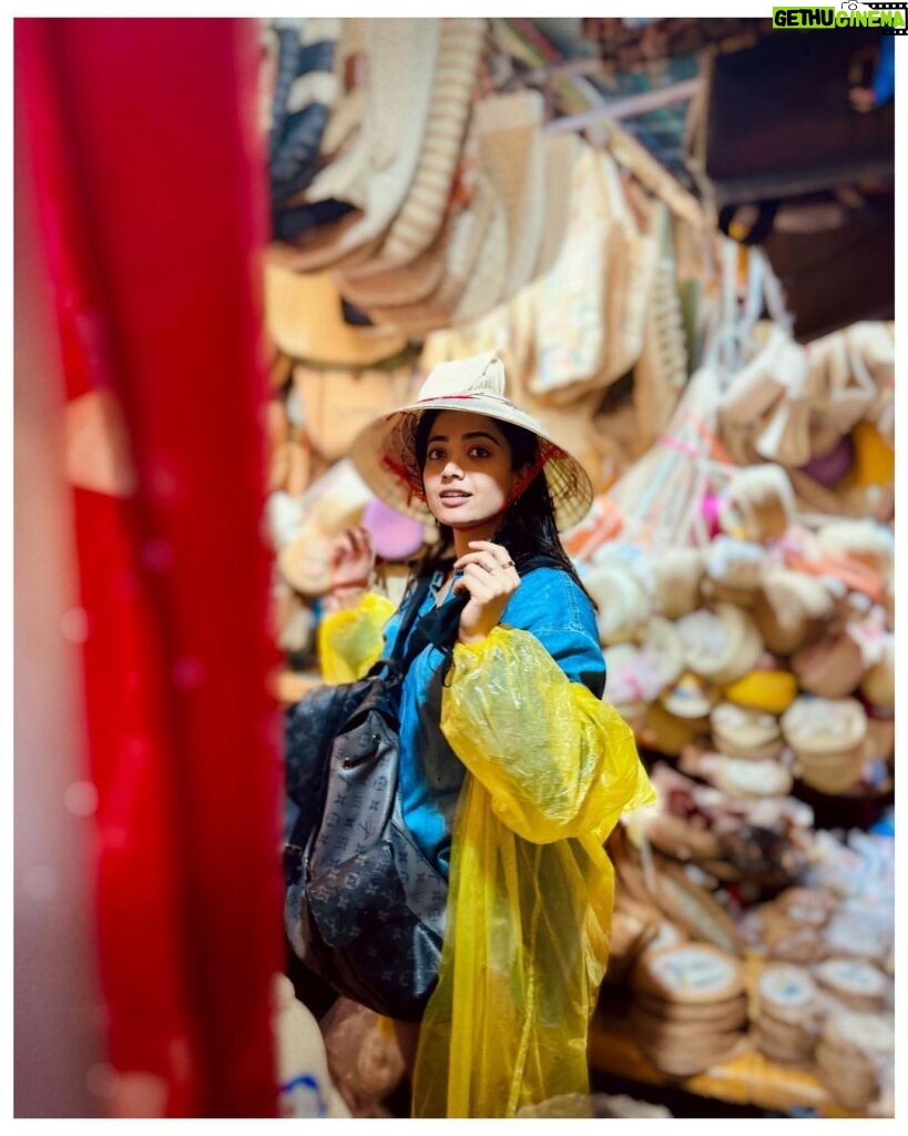 Rashmika Mandanna Instagram - Was so obsessed with this hat that it came back home with me.. 😄😄❤