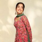 Rashmika Mandanna Instagram - Thrilled to be a part of the @janasyaclothing family🫶🏻 Love love love the styles. Join #RashmikasStyleFam and show me your Janasya-styled look! Can’t wait to see them all 💖 #RashmikaXJanasya #Janasya #Partnership
