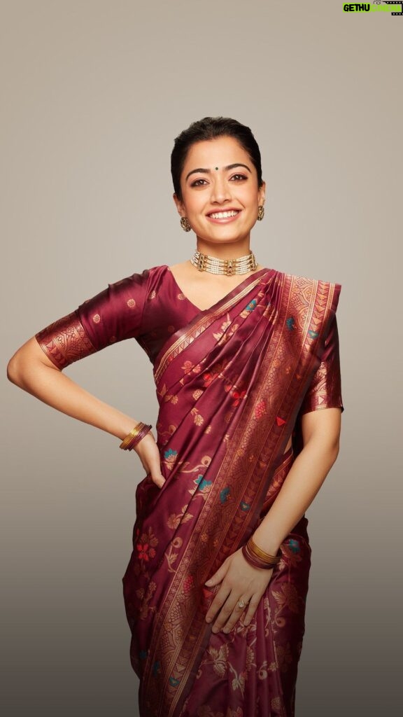Rashmika Mandanna Instagram - You guys know how much I LOVEEEEE wearing sarees 🤍 Get these amazing designs at @janasyaclothing ! ✨ ​ Join the style revolution at www.janasya.com ​ #Janasya #Partnership