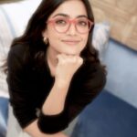 Rashmika Mandanna Instagram – Change your style for all your different looks! With @titaneyeplus , switch it up with every frame and keep the fun going! 😎🤓

#FramedByTitanEyePlus #TitanEyePlus