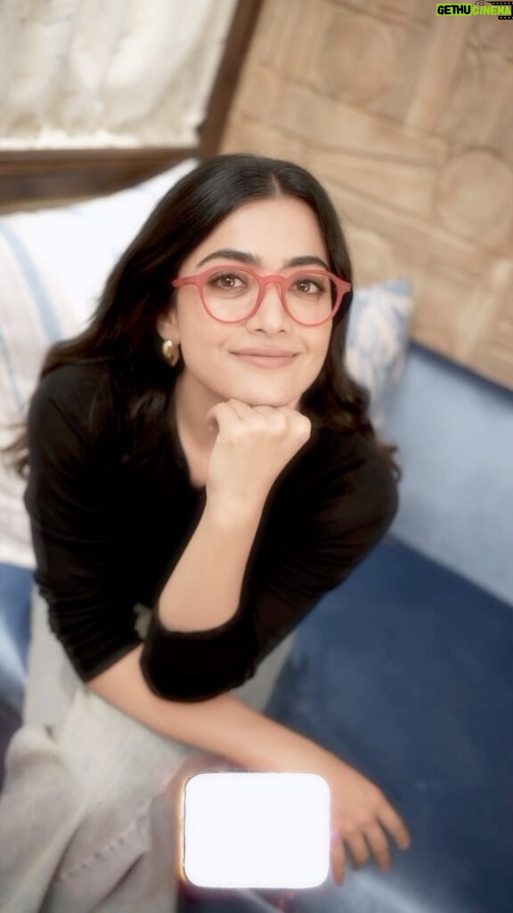 Rashmika Mandanna Instagram - Change your style for all your different looks! With @titaneyeplus , switch it up with every frame and keep the fun going! 😎🤓 #FramedByTitanEyePlus #TitanEyePlus