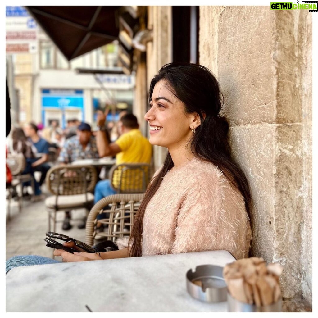 Rashmika Mandanna Instagram - 1st picture was the destination and the video was me trying to find it.. 😄😄❤ Miss the travelling days