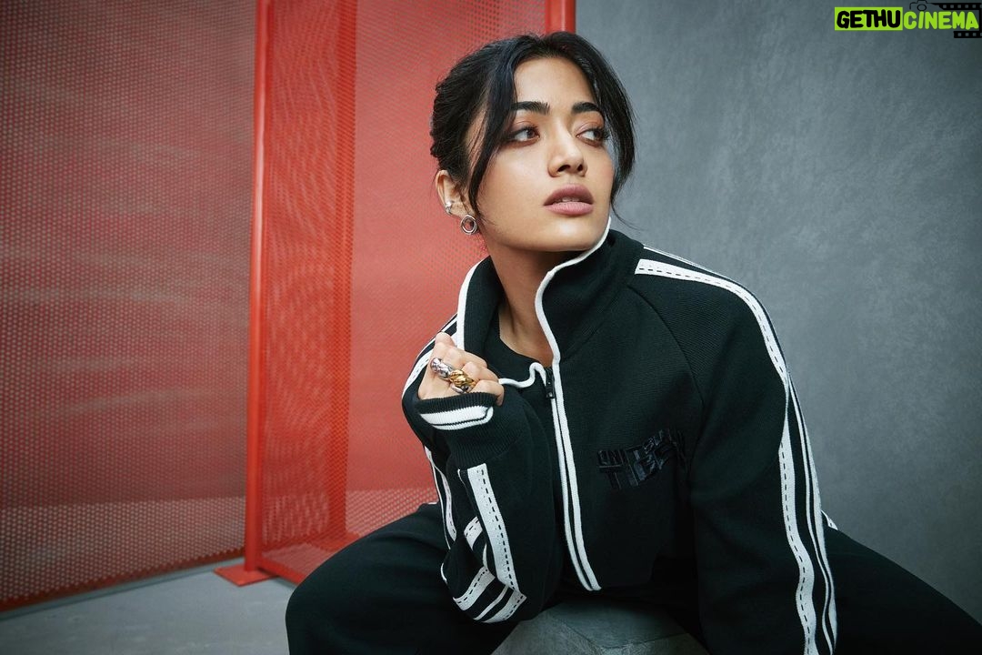 Rashmika Mandanna Instagram - 🖤🤍 Onitsuka Tiger AW‘23 A symphony of modern design seamlessly blending contemporary style with the essence of Japanese craftsmanship. @onitsukatigerindia @onitsukatigerofficial #OnitsukaTigerAW23 #OnitsukaTiger #partnership