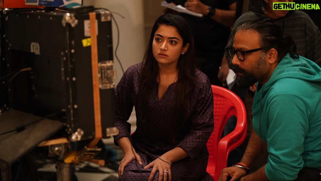 Rashmika Mandanna Instagram - Gitanjali 🤍🕊️🌿 If I were to describe her in a sentence …it would be the only force at home holding her family together. ✨ She is pure, real, unfiltered, strong and raw.. 🌻 At times as an actor, I would question some of Gitanjali’s actions.. And I remember my director telling me - this was their story.. Ranvijay’s & Gitanjali’s.. it was their love and passion, their families and their lives - this is who they are.. 🤍 In a world full of all violence, hurt and unbearable pain - Gitanjali would bring peace trust and calm.. She would pray to her Gods to keep her husband and her kids safe.. She was the rock that weathered all the storms..🤍 She would do anything in her power for the sake of her family. Gitanjali is absolutely beautiful in my eyes, and in some ways she is like most women who are standing strong and protecting their families day in and day out..❤️ Happy one week to us #Animal team 🔥❤️ Guys. Thank you all for all the love.. it’s what keeps me going and makes me work harder with every film ❤️❤️ Big hugs to you all too ❤️
