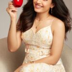Rashmika Mandanna Instagram - My choice of success 🤍 Dream big with Tata Tea Chakra Gold Premium Leaf Tea ✨ #TataTeaChakraGold #TataTeaChakraGoldPremiumLeafTea #TheChoiceOfSuccess #Partnership