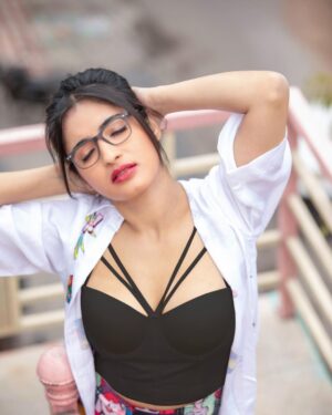 Rathika Rose Instagram - Do not let the behaviour of other person destroy your inner peace!! 

Get this amazing shirt by @myroopamsboutique 
Photography by @bnaveenkalyan1 

#portrait #boldandthebeautiful #bright #artist #life #unique #lifestyle #brave #bikini #girl #fashionblogger #strong #selflove #theboldandthebeautiful #trending #traditional #actress #boldandbeautifulcbs #boldinsider #motivation #modeling #theboldandbeautiful #boldandthebeautifulcbs #boldwillhold #bigboss #bigboss7 #bigbosstelugu #bigbossrathika #rathikafans