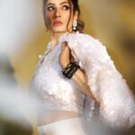Raveena Tandon Instagram - Time to channel ‘Indrani Kothari’ yet again… HMUA: @nitinlotlikar4 @anita_matkar Styled by : @kmundhe4442 Outfit by : @studio22.in @pr_vartika Jwellery by : @the_jewel_gallery Footwear by : @worldofanaar @rainmakerconsults 📸: @rohnpingalay Managed by: @reemapandit Mumbai, Maharashtra
