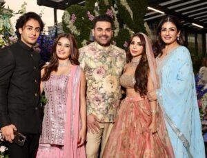 Raveena Tandon Instagram - Happiness and love always… @arbaazkhanofficial and @sshurakhan ! Godbless .