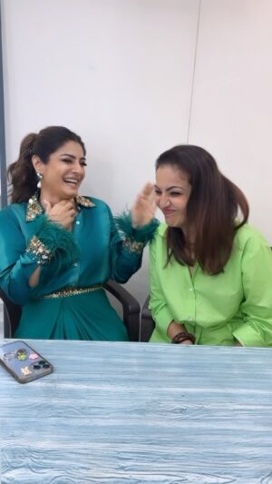 Raveena Tandon Instagram - With my pardddnerr/sister in every crime ! What would i do without you @reemapandit ??? So happy you were born! Happy happy Birthday ! Cheers !

Outfit: @dilnazkarbhary Styled by: @nidasshah @muskaanmatta 
HMU: @sshurakhan 
🎥. -  @shuraakhan