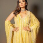 Raveena Tandon Instagram - The light of the night 🪔 , dressing up for the Diwali Glitter, the glow of the lamp, the shine of the sunlight.. 🪔🕉️⭐️🌟💫✨ Outfit - @manishmalhotraworld @manishmalhotra05 Glam by @sshurakhan Shot by @deepak_das_photography Managed by @reemapandit