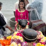 Raveena Tandon Instagram - From Kedarnath to Rameswaram.. our quest to complete the 12 Holy Jyotirlings is on ….thank you Shiva for everything… Har Har Mahadev , Jai Bholenath Shiv Shambhu… 🙏🏻🕉️🙏🏻 . At the tip of land where the Ram Setu starts , Jai Shri Ram ….🙏🏻 #Ramsetu #Rameswaram #dhanuskodi #floating stones Rameshwaram Temple & Beach