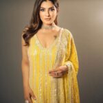 Raveena Tandon Instagram - The light of the night 🪔 , dressing up for the Diwali Glitter, the glow of the lamp, the shine of the sunlight.. 🪔🕉️⭐️🌟💫✨ Outfit - @manishmalhotraworld @manishmalhotra05 Glam by @sshurakhan Shot by @deepak_das_photography Managed by @reemapandit