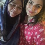 Raveena Tandon Instagram - And the celebrations continue…. A walk with Mahadev, my friendly neighbour #mrs.anwar , my two princesses , Deepavali (Deepa,(lamps) and valli( in a row ) and the party with friends like family. #diwalidump