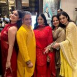 Raveena Tandon Instagram - And the celebrations continue…. A walk with Mahadev, my friendly neighbour #mrs.anwar , my two princesses , Deepavali (Deepa,(lamps) and valli( in a row ) and the party with friends like family. #diwalidump