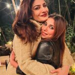 Raveena Tandon Instagram - Happppy happppy Birthday dear @sshurakhan ! What I would do without you . Wishing you all the success and love always , may this year and the next bring you all that you desire.. #TeamRT always ♥️ Mumbai - मुंबई
