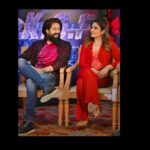 Raveena Tandon Instagram - Happy happy birthday Rockstar (BELATED ) @thenameisyash , 😍😍😍Kya Swaaaag hai!!!!!and my yeeeeaaaah at the end 😂😂😂 was in a no network zone hence couldn’t post this properly yesterday,but wishing you all the success always ! Posting a BTS video of my dub for KGF 2 . One of my favourite scenes of the movie.. #swag #rockingstaryash