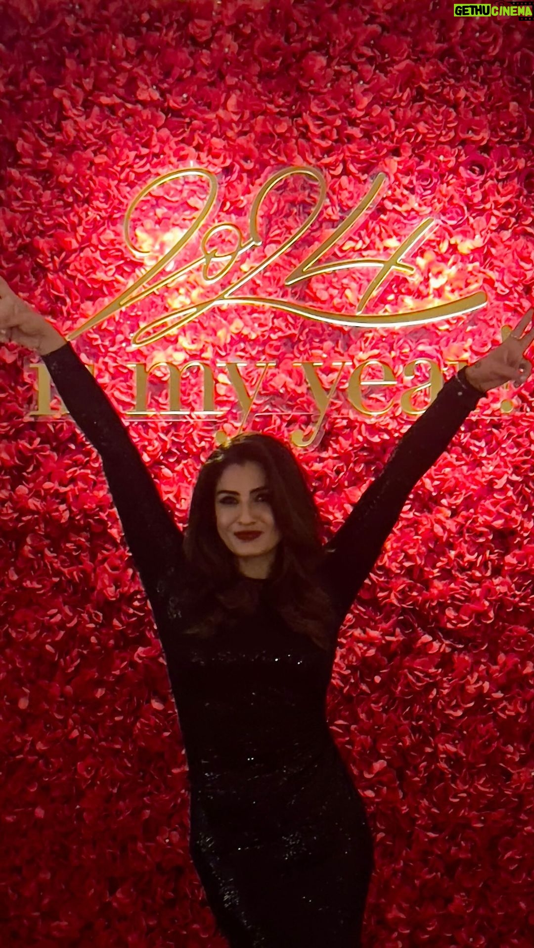 Raveena Tandon Instagram - 2024! HERE WE COME!!!!!!
