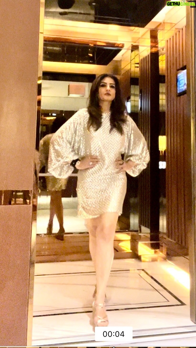 Raveena Tandon Instagram Hello 2025! Wishing all of you a very very