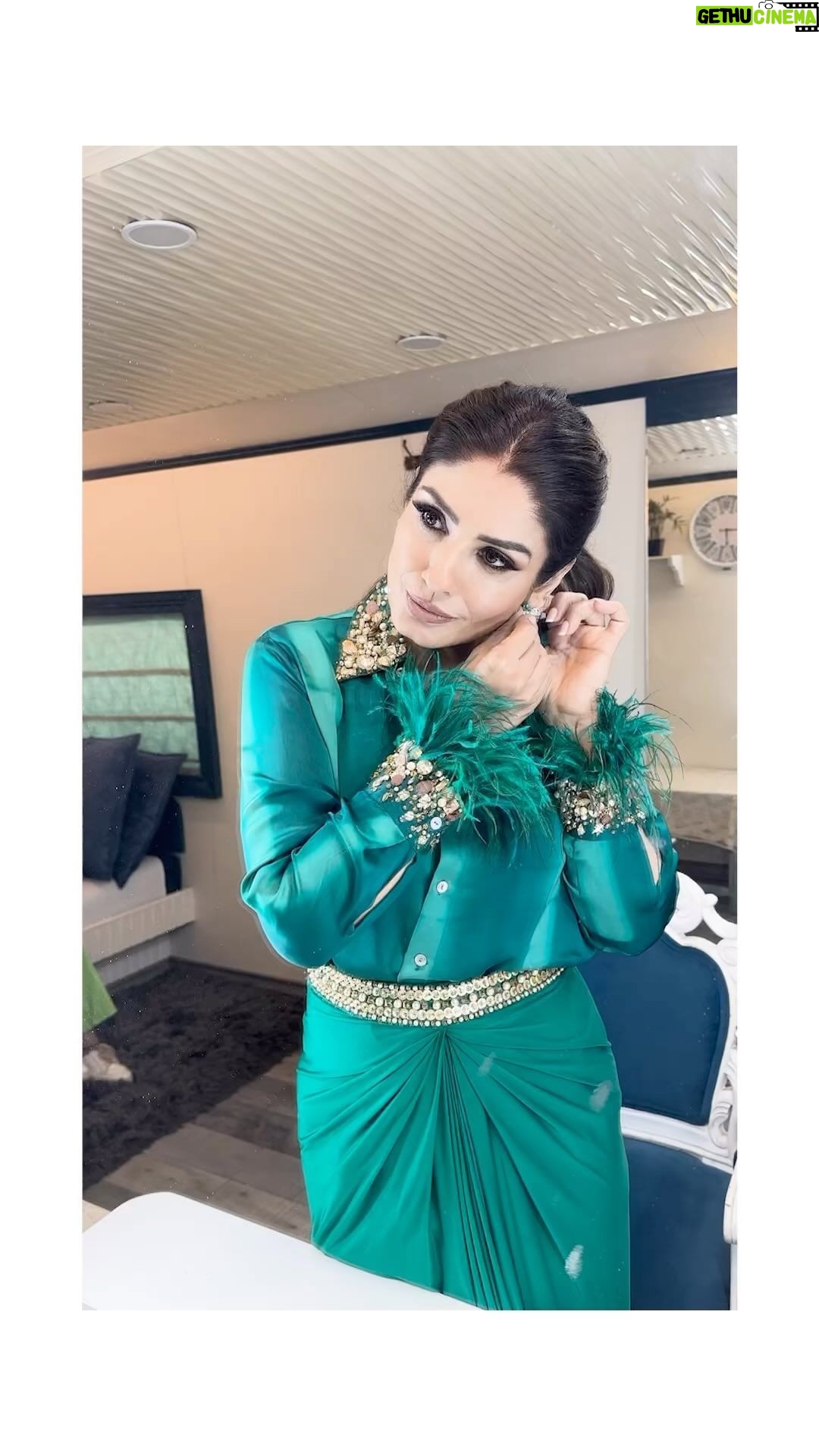 Raveena Tandon Instagram - guess who just turned 25 !!!!!! stay tuned, Can you guess...??? It’s always exciting when something new and exciting comes along , it’s always all about being relevant , and some has stayed with us always enriching , enthralling and entertaining us.