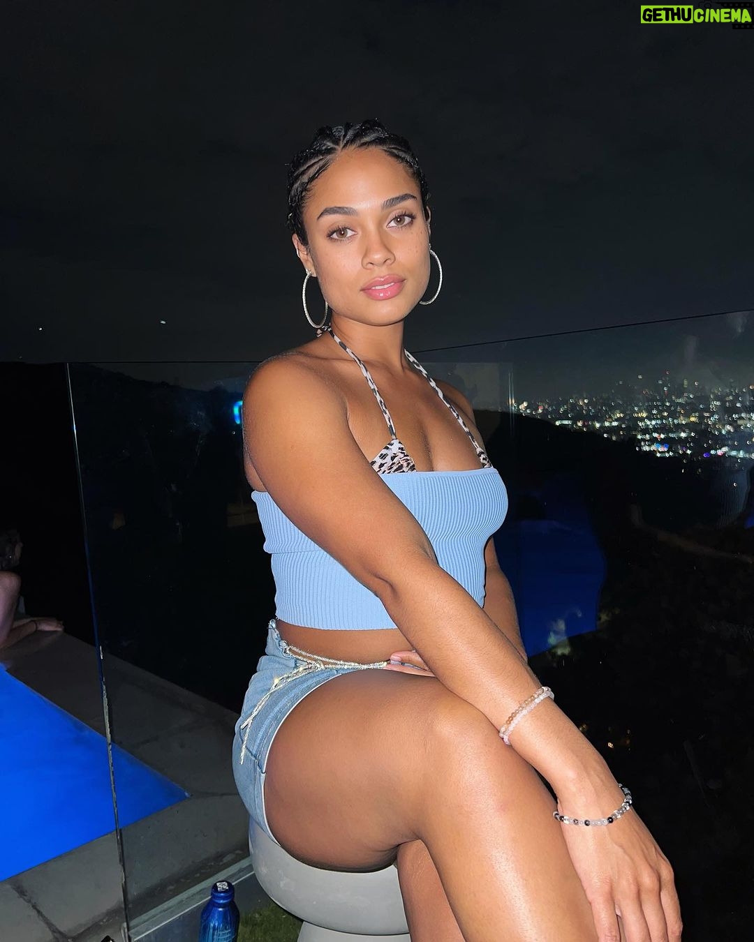 Ravyn Rochelle Instagram - Face card never declines 😏 top @tictocla