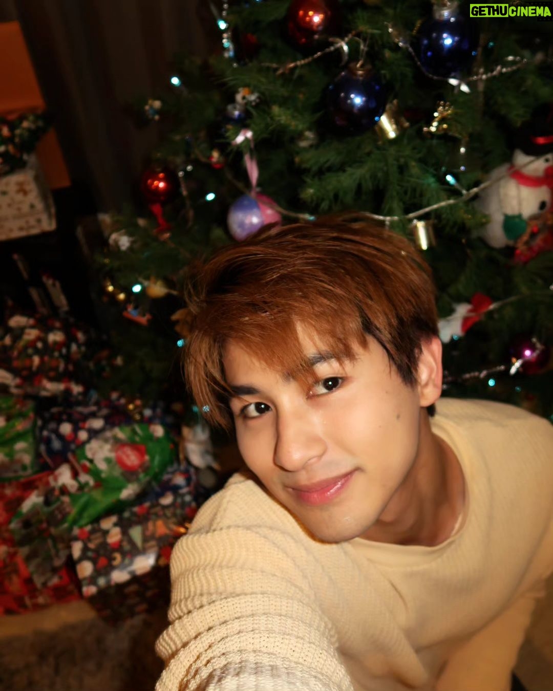 Raynold Tan Instagram - It's beginning to look a lot like Christmas ⛄️
