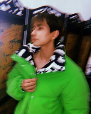 Raynold Tan Instagram - 🍀🍀🍀

Outfit by @avenueon3 / @marcjacobs
Special thanks to @wcommunications.sg
@s.stzx