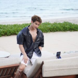 Raynold Tan Instagram - Oh hey! You caught me⛱️

@theartistemanager photographer slay