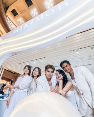 Raynold Tan Instagram - All things white 🤍 

Thank you for having me  @official_mikimoto @accesscoms #mikimoto #mikimoto130

Photos by @that_josep / @nplusc.co
Styled by @josiahchua 
Makeup by @zoel.makeup