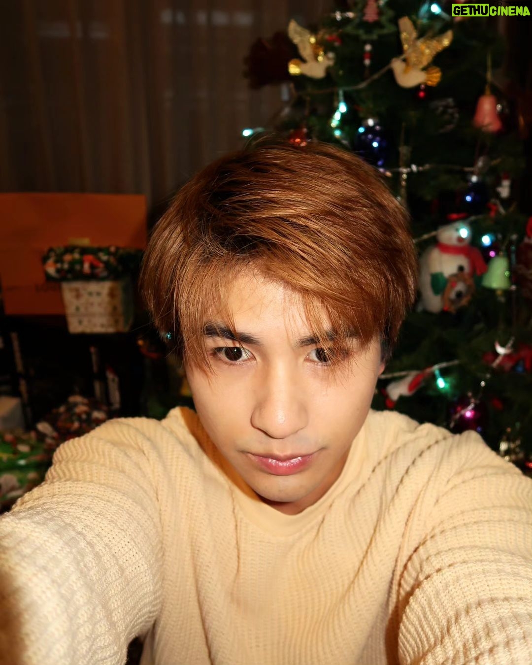Raynold Tan Instagram - It's beginning to look a lot like Christmas ⛄️
