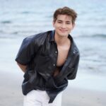 Raynold Tan Instagram - Haven’t smiled in awhile 😃