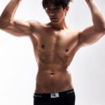Raynold Tan Instagram - Sometimes less is more😛#mycalvins Photography @Jaydenation Fashion styling @Josiahchua @tcpartistes
