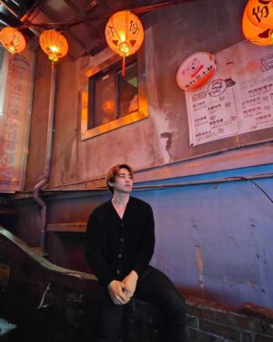 Raynold Tan Instagram - I am 九份 out of 十份 because 我少了你那一份😘