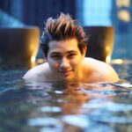 Raynold Tan Instagram - Feeling splashy🦭