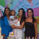 Rayza Alcântara Instagram - 2 aninhos de mi vida!🫶🏼 Obs: ela só queria o braço da titia e a titia pega, claro!😅