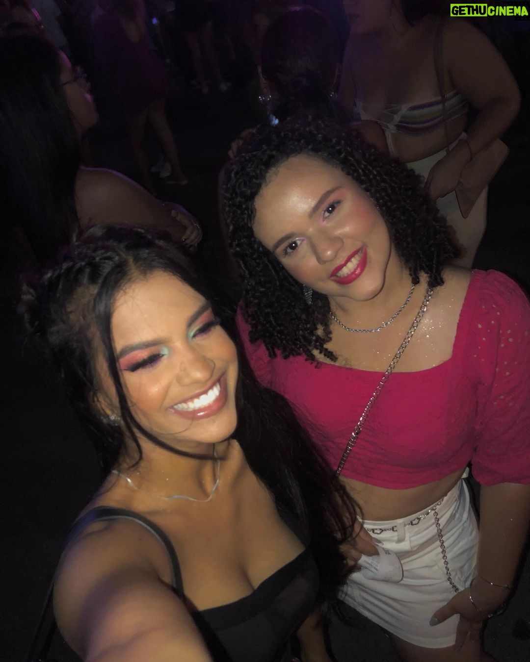 Rayza Alcântara Instagram - Deixando registrado alguns momentos desse show incrível que foi o @ludmillanumanice 🔥🫶🏼
