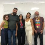 Rayza Alcântara Instagram - Dia de defender o trabalho de conclusão de curso e eu não poderia deixar de registar esse momento aqui, foram dias de muita luta, estresse, ansiedade mas eu sabia que ia valer a pena. Hoje eu comentei com meus colegas o quanto eu gosto de sofrer, não basta torcer pra o Santa Cruz, eu ainda vou atrás de estudar um tema bem difícil, hahahah! Bom, essa sou eu e doido de quem entra nessa parada cmg, no caso @nkelry_ que teve toda paciência do mundo. Tenho umas cadeiras pra pagar ano que vem mas o TCC já foi, obrigada a todos que nos ajudaram até aqui!❤️