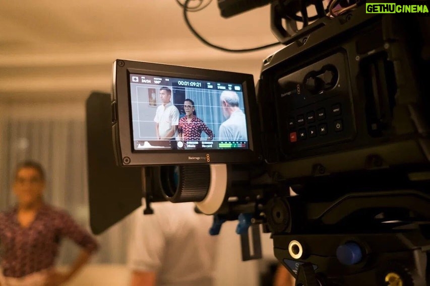 Rayza Alcântara Instagram - Lembrança linda das gravações do filme @recifeassombrado que gravei em 2017.🎥 Vocês podem assistir nas plataformas Vivo play, Now e Globoplay.📺 Ah, e aproveito logo pra avisar que Recife Assombrado 2 tá vindo aí visse, fica ligado!🖤🎬 Recife - PE