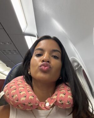 Rayza Alcântara Instagram - O que a vida quer da gente é coragem, e se der medo, vai com medo mesmo!🤍